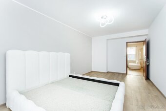 Krémová bouclé postel Talia - 2