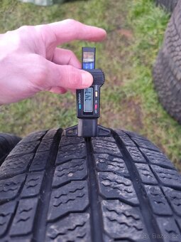 Zimní pneu 215/65/16 C - 2