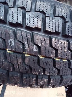 205/65 R16C 107/105 T Celoroční - 2