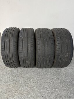 Letní pneu Pirelli 245/45R20 a 275/40R20 - 2