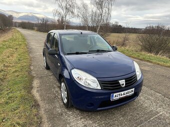 Dacia Sandero 1,4i 55KW AUTORÁDIO NA USB,TOP STAV - 2