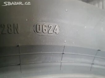 Prodám novou sadu letních pneu 235 45 R18 Pirelli - 2