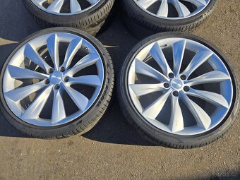 Tesla 21" silver Turbine - 2