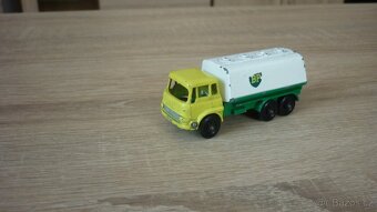 MATCHBOX RW PETROL TANKER BP NO 25 - 2