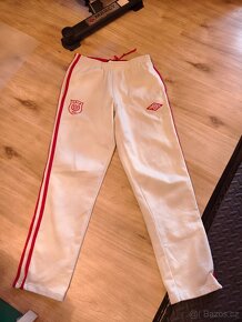 Tepláky Umbro vel.M - 2