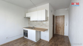 Pronájem bytu 1+kk, DV, 20 m², Kadaň, ul. Golovinova - 2