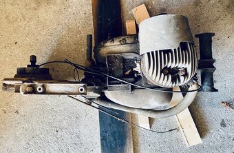 Čezeta 501 skútr ČZ kryt motor válec hlava prase - 2
