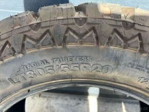 Prodám pneu 305/55R20 - 2