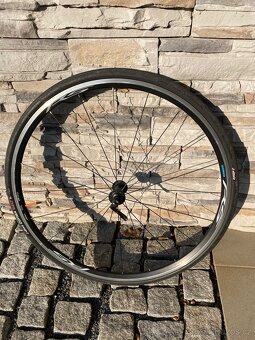 Silniční kola Shimano RS - 2