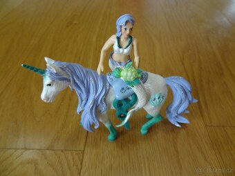 Schleich 42509 Mořská panna na mořském jednorožci - 2