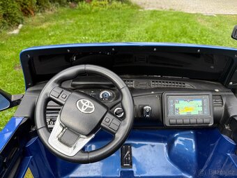 Dětské elektrické auto - 2
