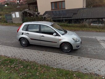 Ford fiesta 1.3 51kw - 2