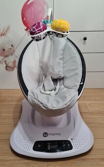 4moms Lehátko mamaRoo 5.0 - Classic Grey včetně vložky - 2