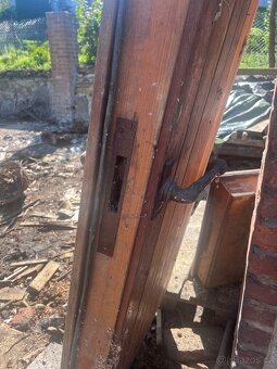 Staré izolační dveře do lednice - 2