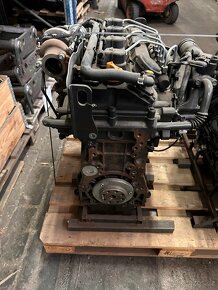 motor D24 4válec Bobcat S550 S650 S595 T450 T550 T650 - 2