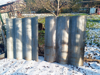 VLNITÝ PLECH Z PLECHOVÉ HALY - 2