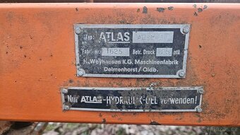 Nakladač ATLAS tažený za traktor - 2