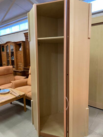 šatní skříň -rohová pro úsporu místa - 2