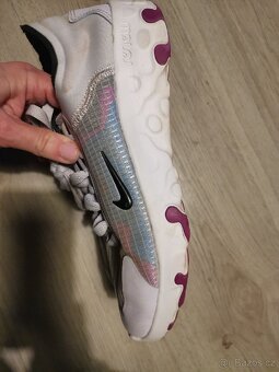 Tenisky zn. Nike vel. 28 - 2