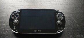 PS VITA 16gb + příslušenství - 2