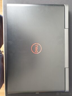 Herní notebook Dell 15 7577 Gaming - 2