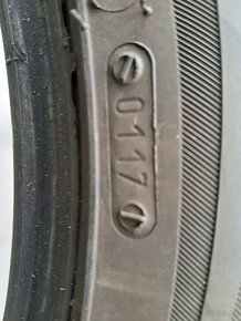 2ks letnich pneu Riken 245.45.17 za 900 - 2