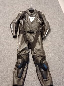 2dilná kombinéza Dainese a batoh - 2