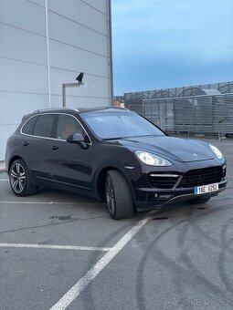 Porsche Cayenne Turbo - 2