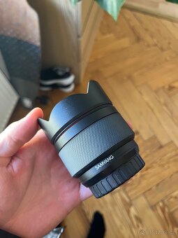 Fujifilm X objektiv Samyang 12/2 AF - 2