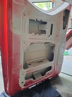 Práve zadní dveře VW Crafter - 2