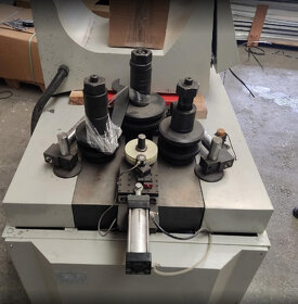 Zakružovačky - profilu YH200-CNC - 2