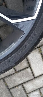 Sada Octavia RS X-TREME R19 - 2
