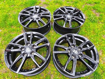 Nová originální alu kola Hyundai i30 ix20 r15 5x114,3 - 2