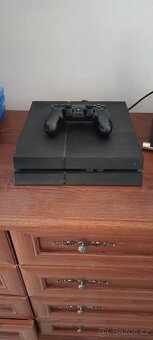 Playstation 4 1TB+ hry - 2