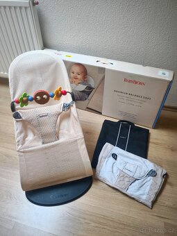 Houpátko babybjorn s příslušenstvím - 2