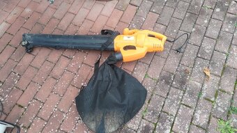 Vysavač na listí - 2