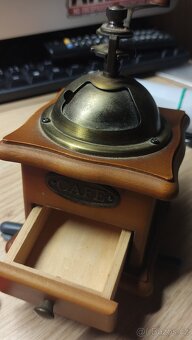 Mlýnek na kávu - 2