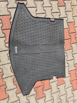 ORIGINÁL GUMOVÁ PODLÁŽKA DO KUFRU MAZDA CX5 - 2