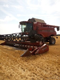 Kombajn CASE - 2