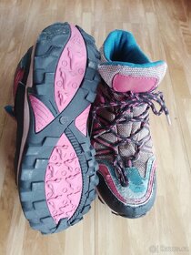Divci turistické boty, vel. 34 - 2