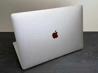 MacBook Pro 15 - 2017 - i7- 16gb ram - 2