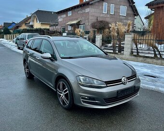 Volkswagen Golf VII kombi Highline - 2