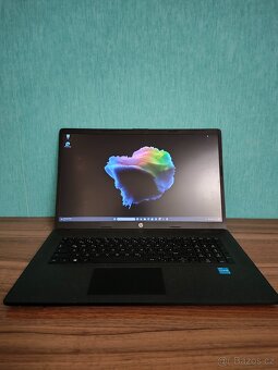 HP Laptop 17 i3 16GB 512GB - 2