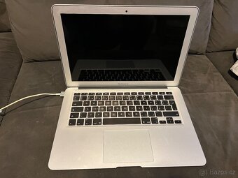 Macbook Air 2,2 i7,8gb ram,512 Gb, Nová baterie - 2