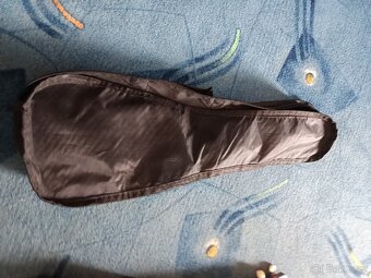 Ukulele MAX Solo + polstrovaný obal - 2