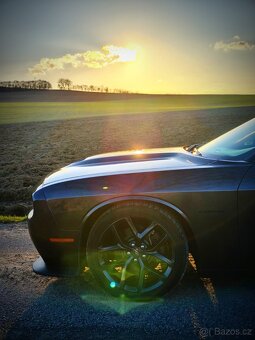 Dodge Challenger 5,7 2020 - 2