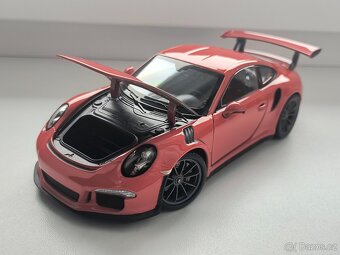 Model Porsche 911 GT3 RS, Welly 1:24 - 2