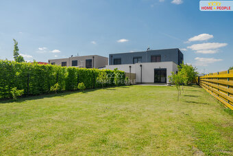 Prodej rodinného domu 4+kk, 111 m², pozemek 573 m², Praha-Vi - 2