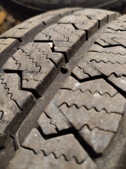Nové Zimní pneumatiky 205/70 r15c vzorek 9mm - 2