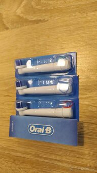náhradní hlavice ke kartáčku ORAL B - 2